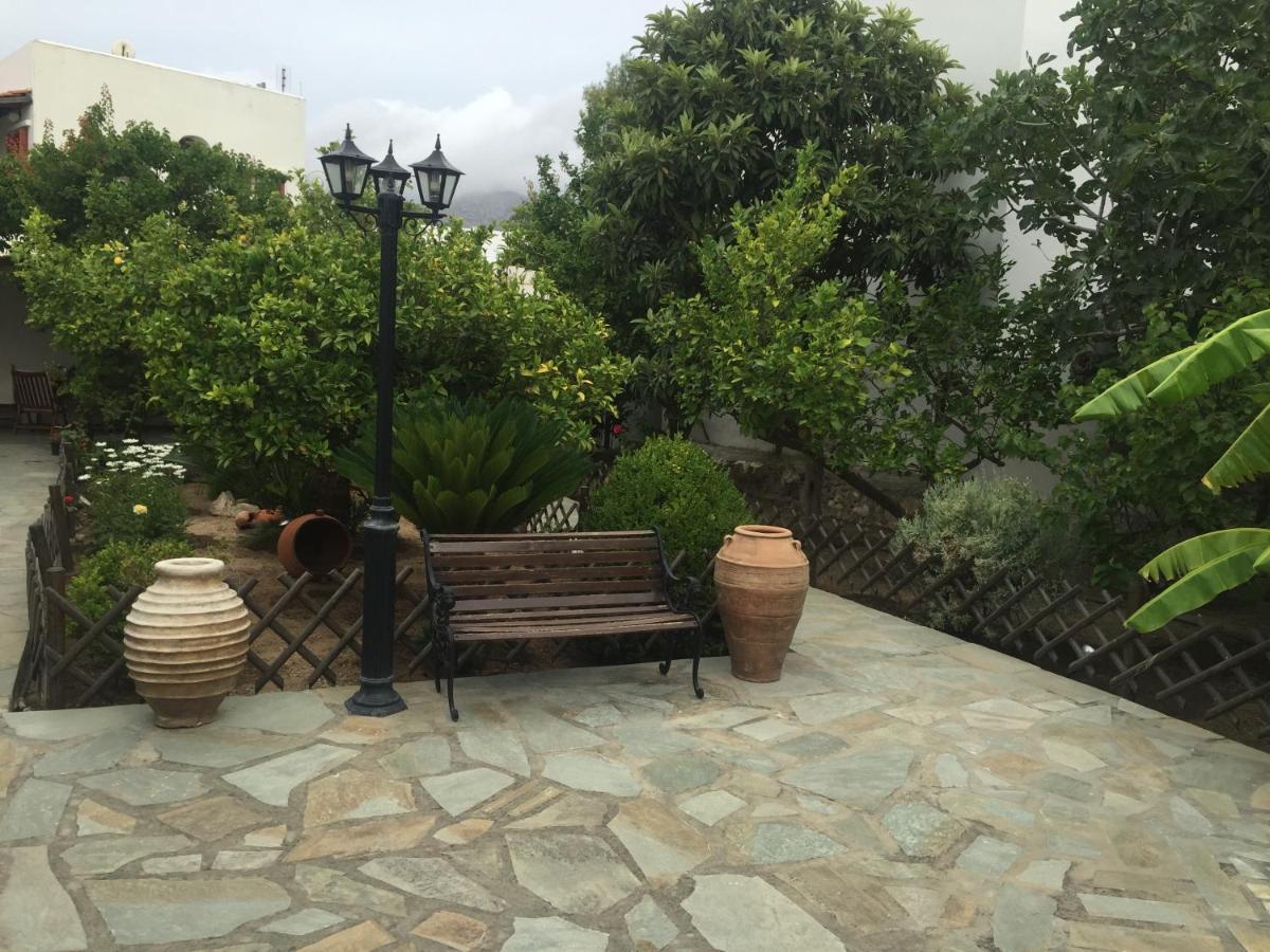 Akti Rooms And Studios - B&B