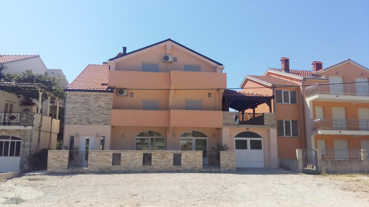 B&B Ivanica - Apartments Ema - Bed and Breakfast Ivanica