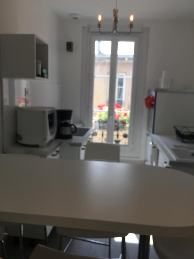 Le Jardin Darcy Liberté Hyper centre gare-ville parking public payant dans la rue - B&B Dijon