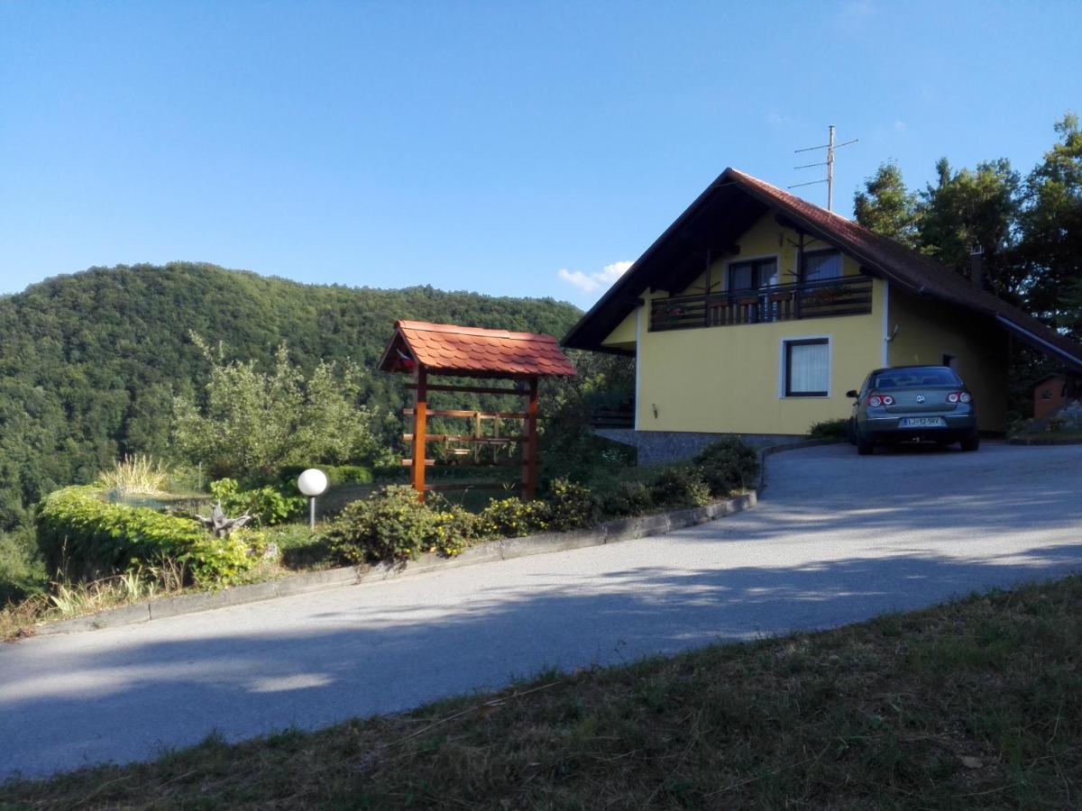 B&B Sevnica - Getaway "At the three lights" - Bed and Breakfast Sevnica