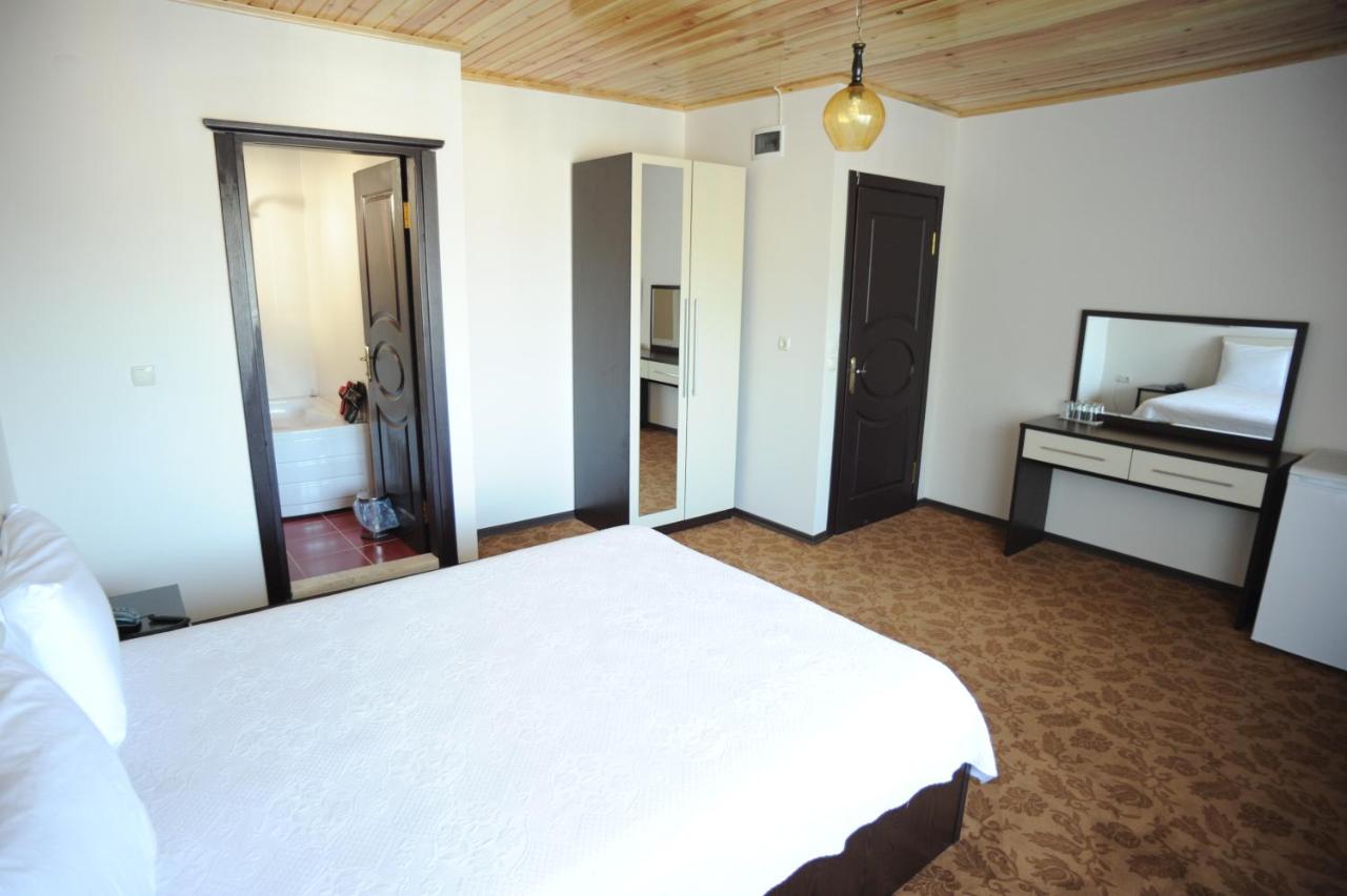 Deluxe Double Room with Spa Bath