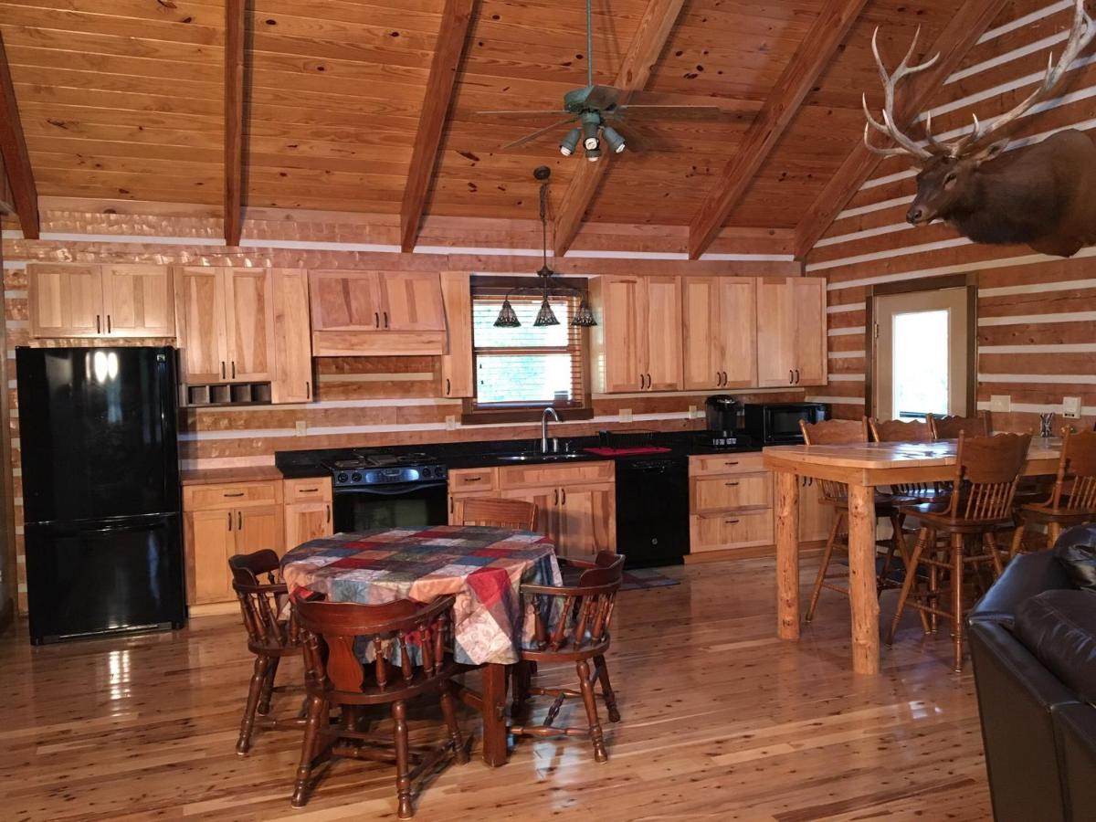 B&B Ocklawaha - Log Home Guest House - Bed and Breakfast Ocklawaha