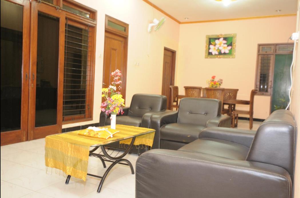 B&B Yogyakarta - Joyful Home - Bed and Breakfast Yogyakarta