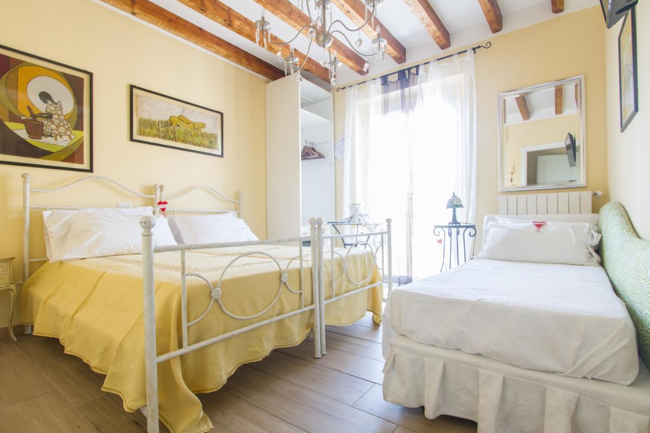 Dreibettzimmer mit eigenem Bad