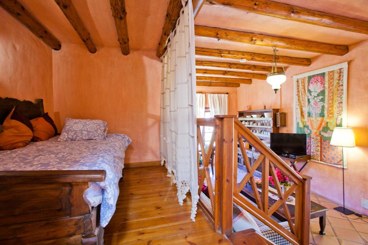 One-Bedroom Cottage with Terrace (4 Adults)