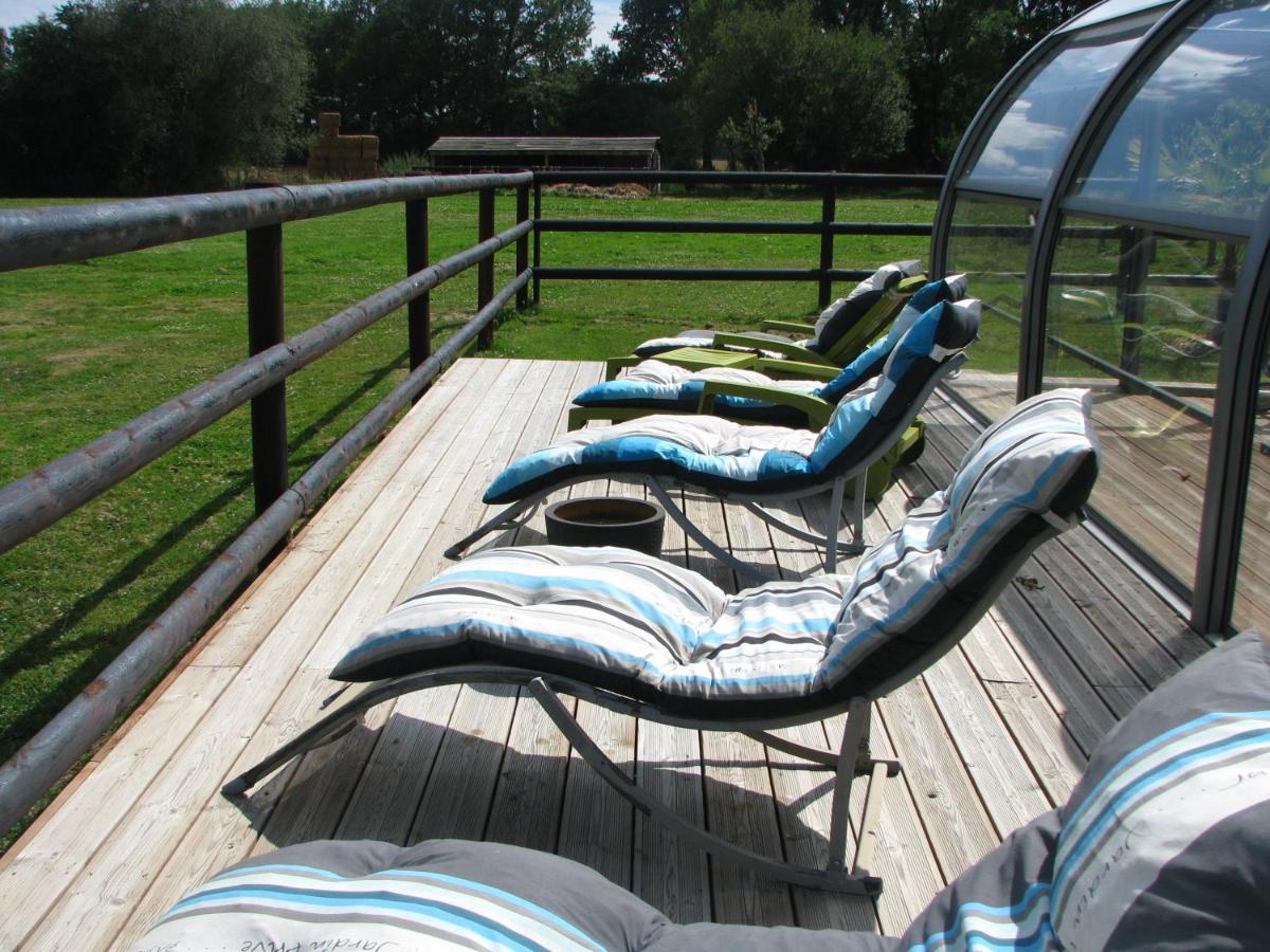 Apartment mit Poolblick