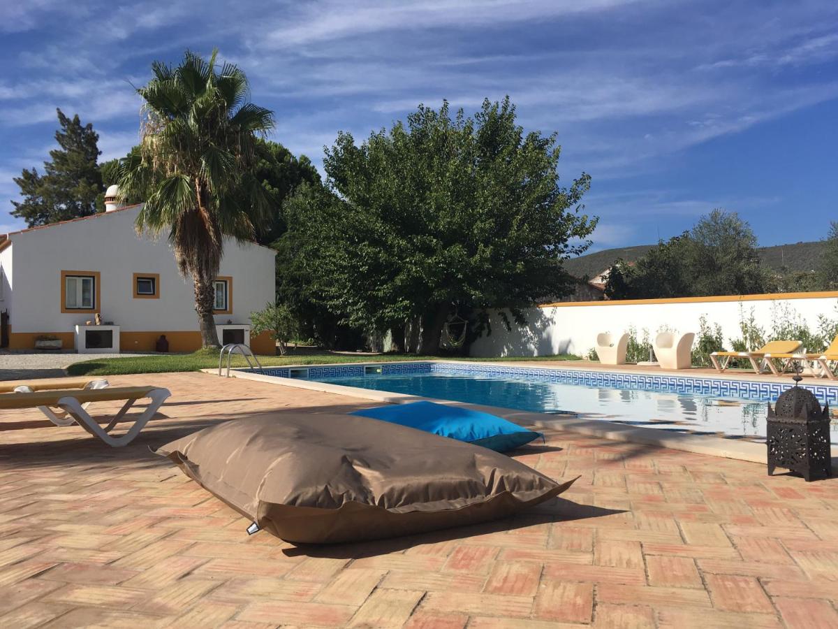 Outeiro Da Vila - Casas De Campo - B&B