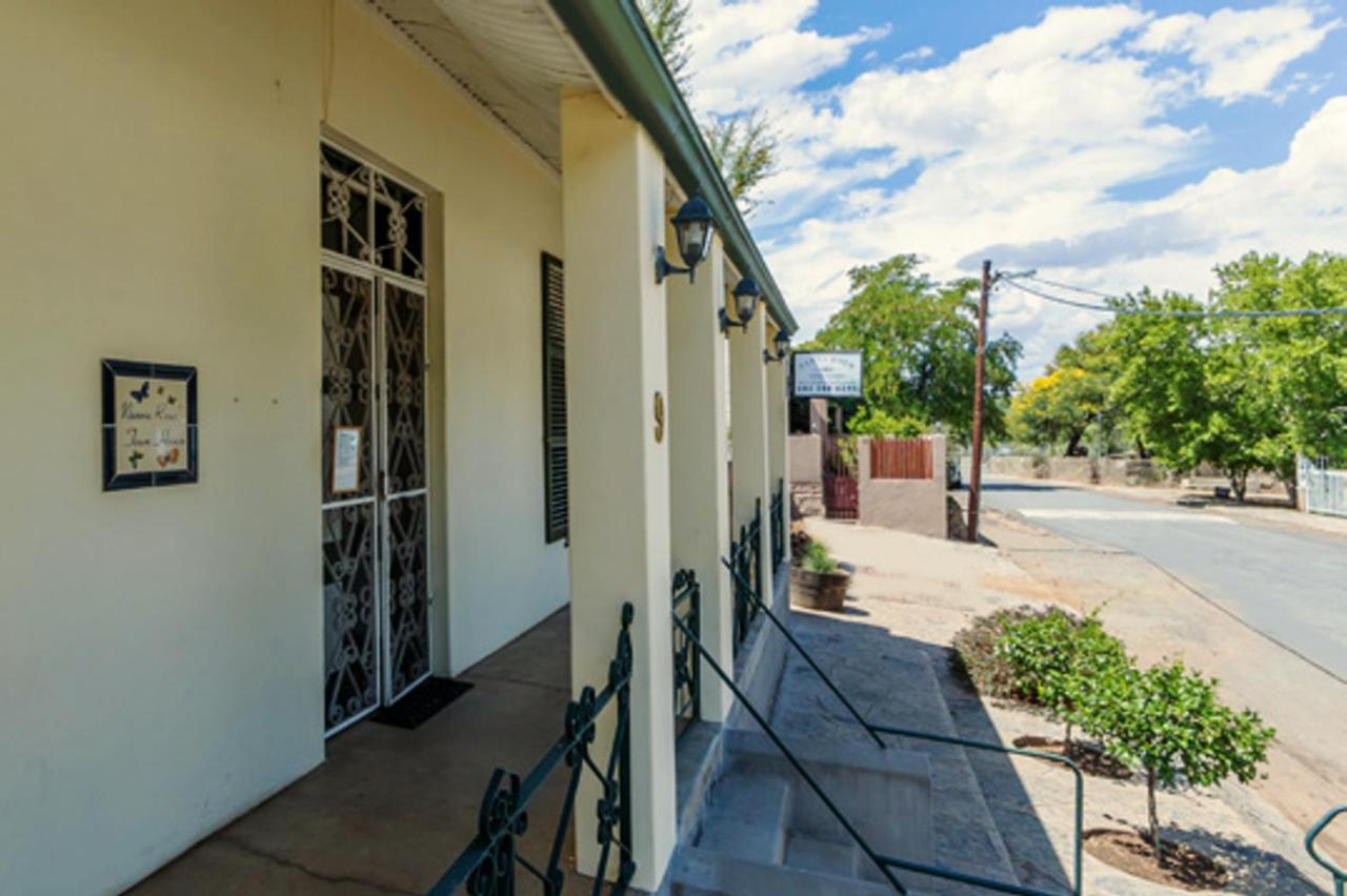 NANNA ROUS' TOWN HOUSE - B&B Colesberg