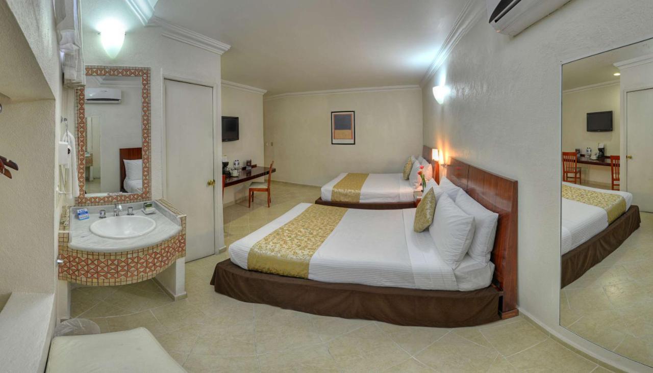 Double Room with Two Double Beds - Non-Smoking