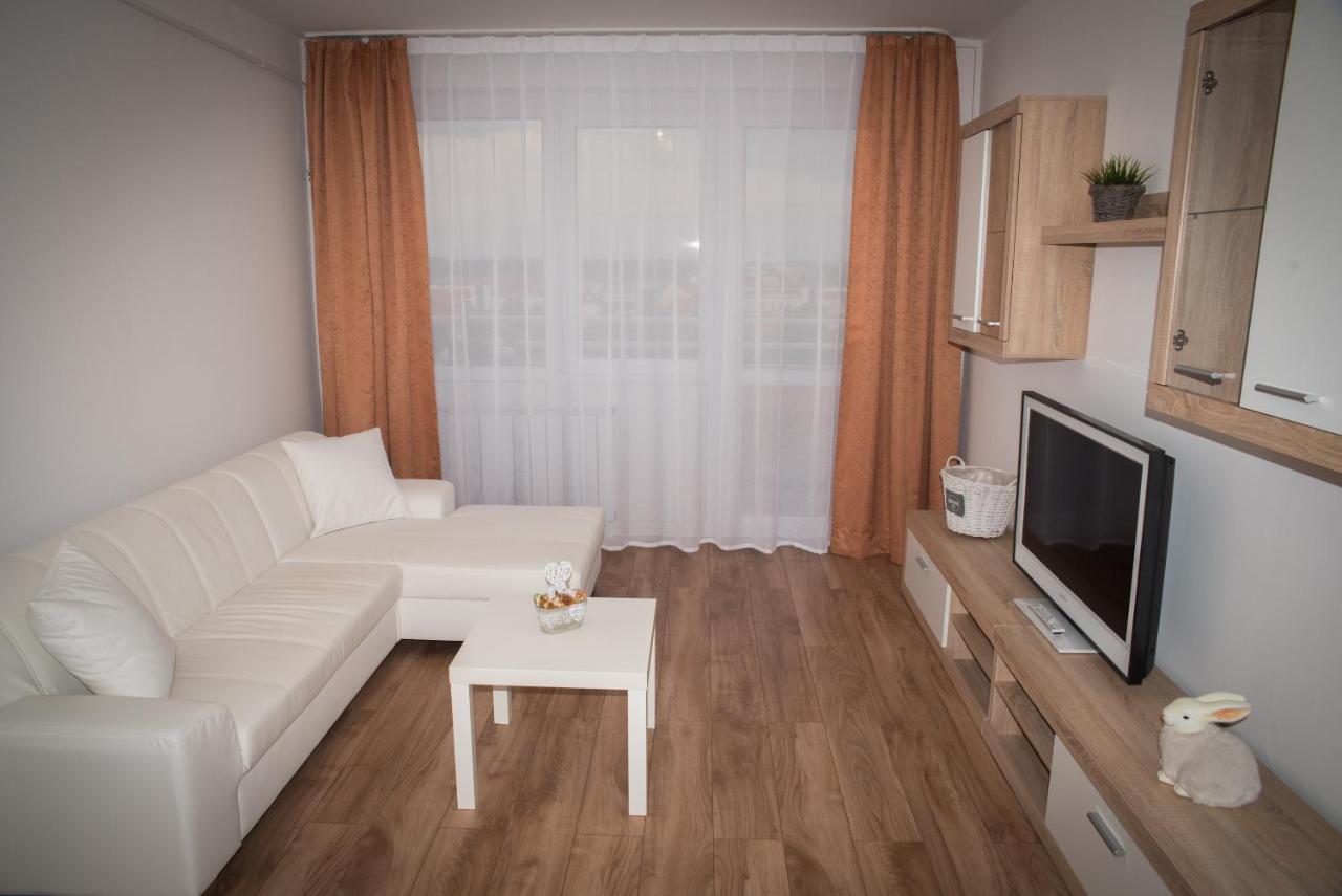 B&B Győr - Anna Apartman - Bed and Breakfast Győr