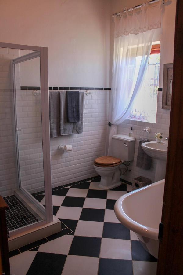 Single Room with Shared Shower and Toilet