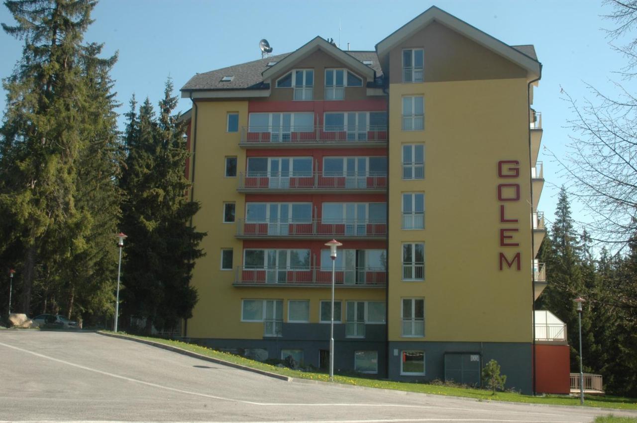 Golem Apartmanhaz