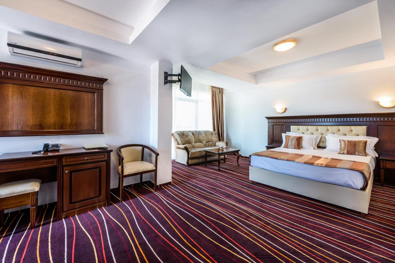 Marina Bay Beach Mamaia Nord