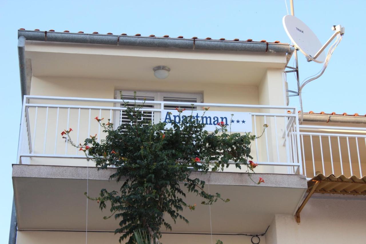 Appartamento con 2 Camere da Letto e Vista Mare 
