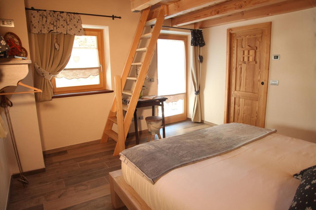 Chambre Familiale Deluxe (2 Adultes + 1 Enfant) - Duplex