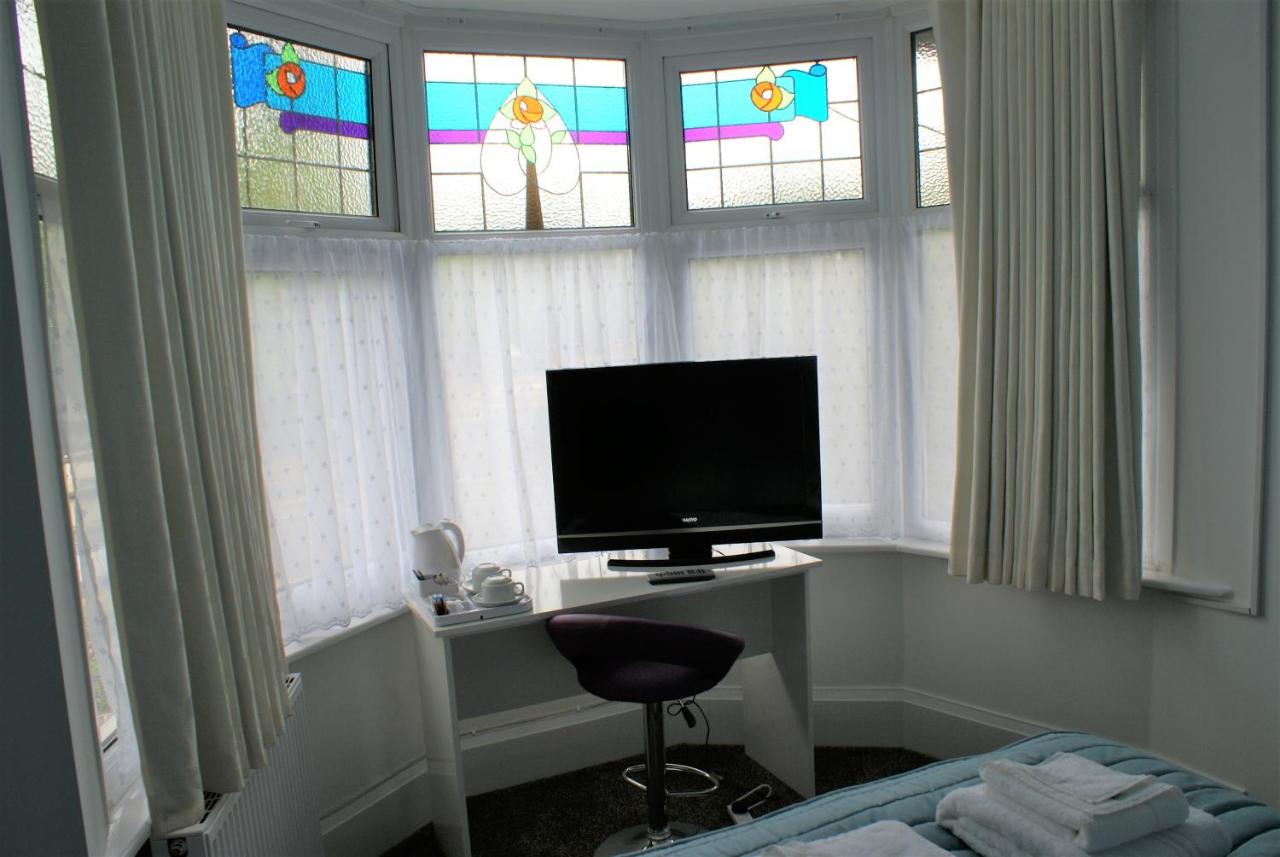 Deluxe Double Room with Shower