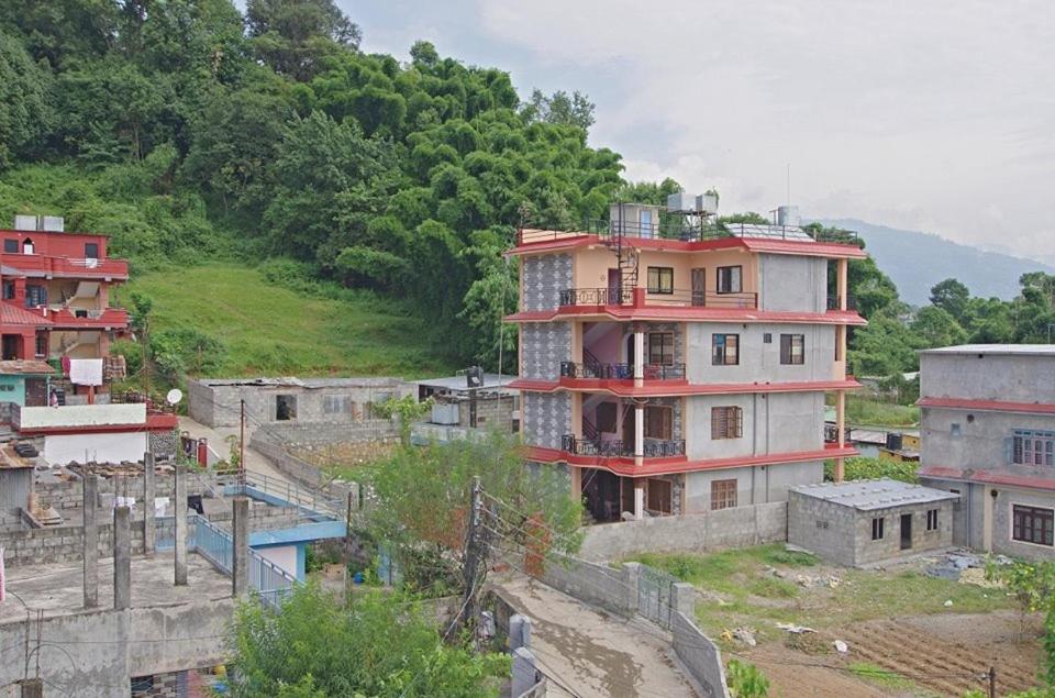 Pokhara Abroad Inn - B&B