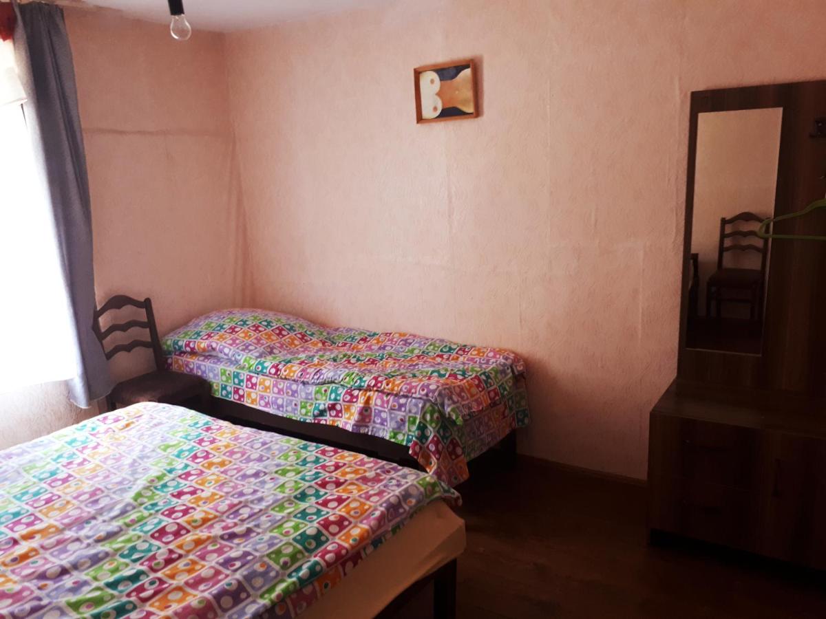 Doppel- oder Zweibettzimmer