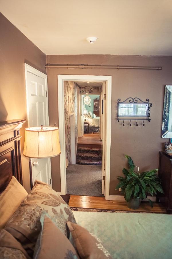 Comfort Kamer met Queensize Bed
