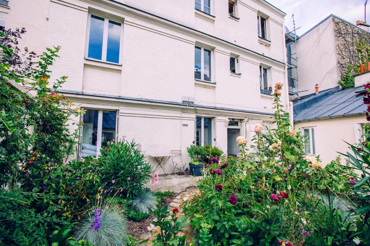 MONTMARTRE ROMANTIC, Bed & Breakfast - Paris - B&B