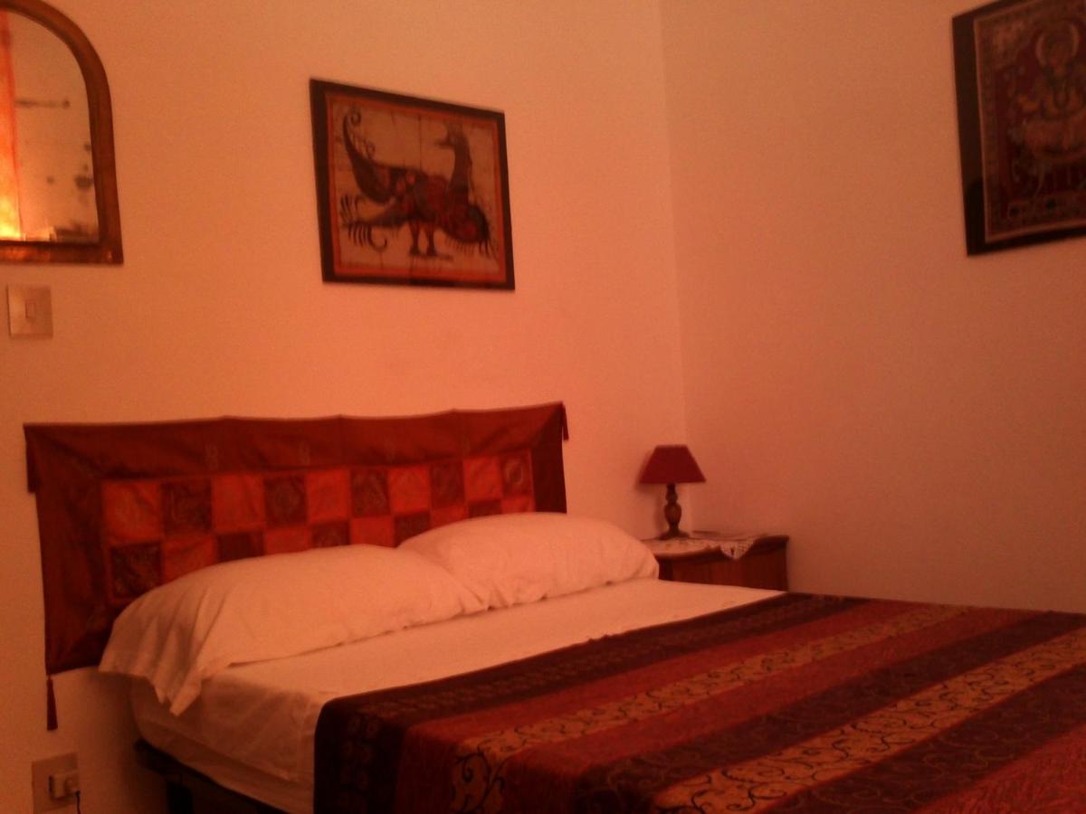 Single Room with Shared Bathroom