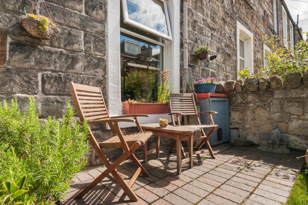 Cozy with Character Vibrant Cottage Style Flat at Leith Links Park - Chambres d’hôtes Édimbourg