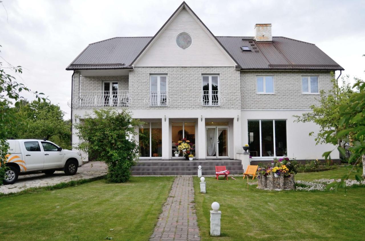 Oti Guesthouse - Ferienwohnung