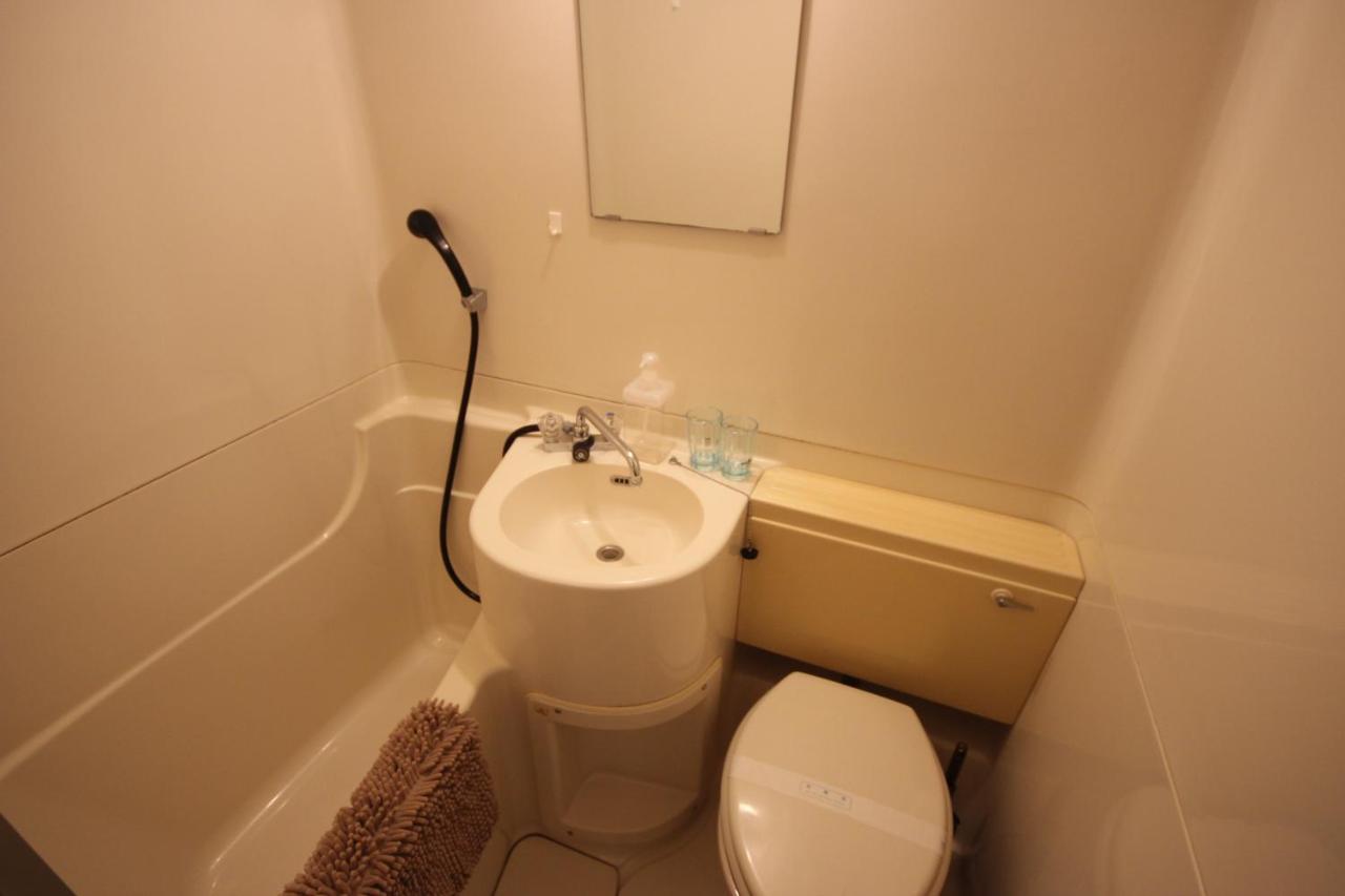 One-Bedroom Apartment -202