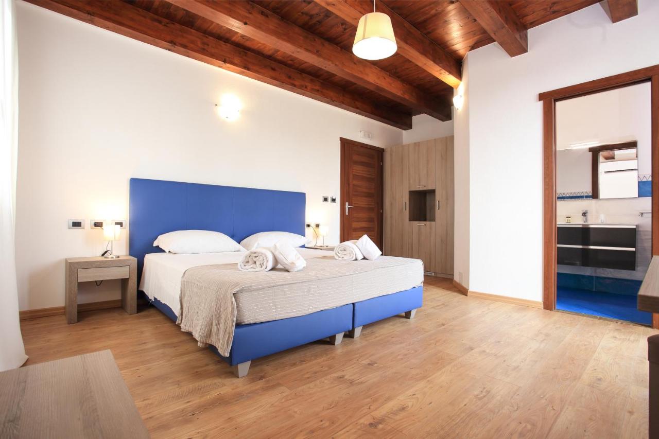 Deluxe Double or Twin Room with Balcony