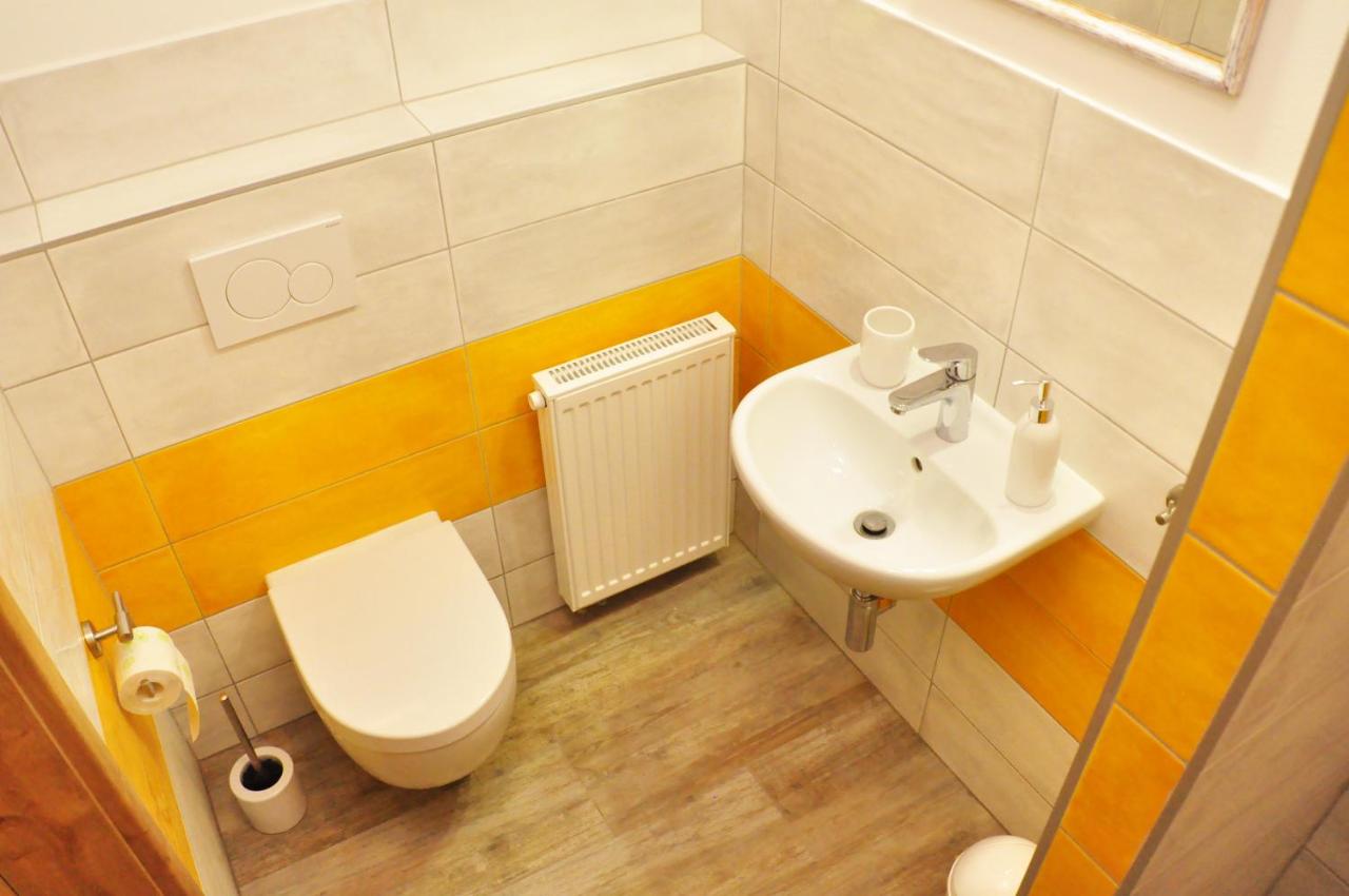 Camera Matrimoniale/Doppia con Letti Singoli con Bagno