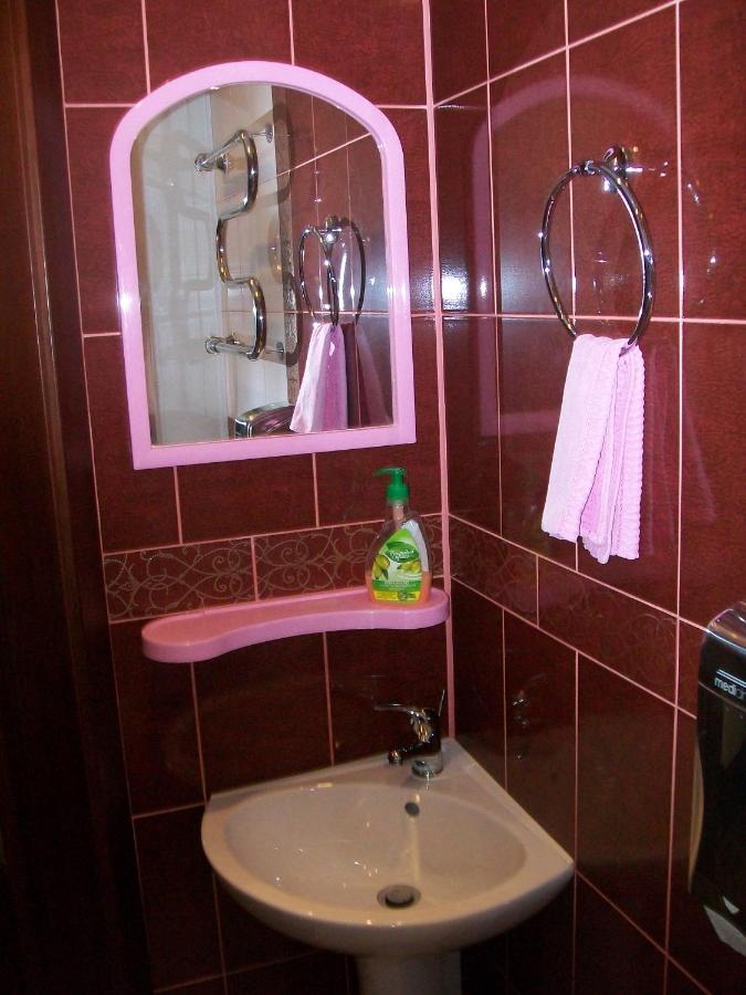 Apartamento con baño compartido