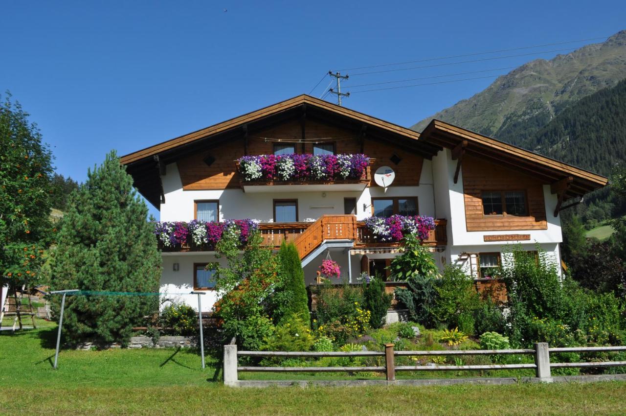 B&B St. Leonhard im Pitztal - Ferienhaus Melmer Florian - Bed and Breakfast St. Leonhard im Pitztal