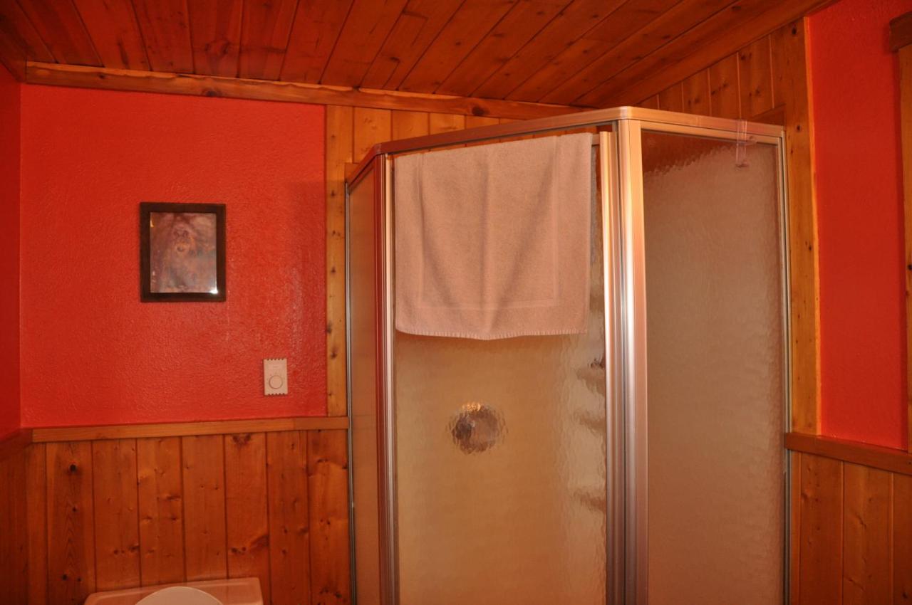 Doppelzimmer mit 2 Doppelbetten