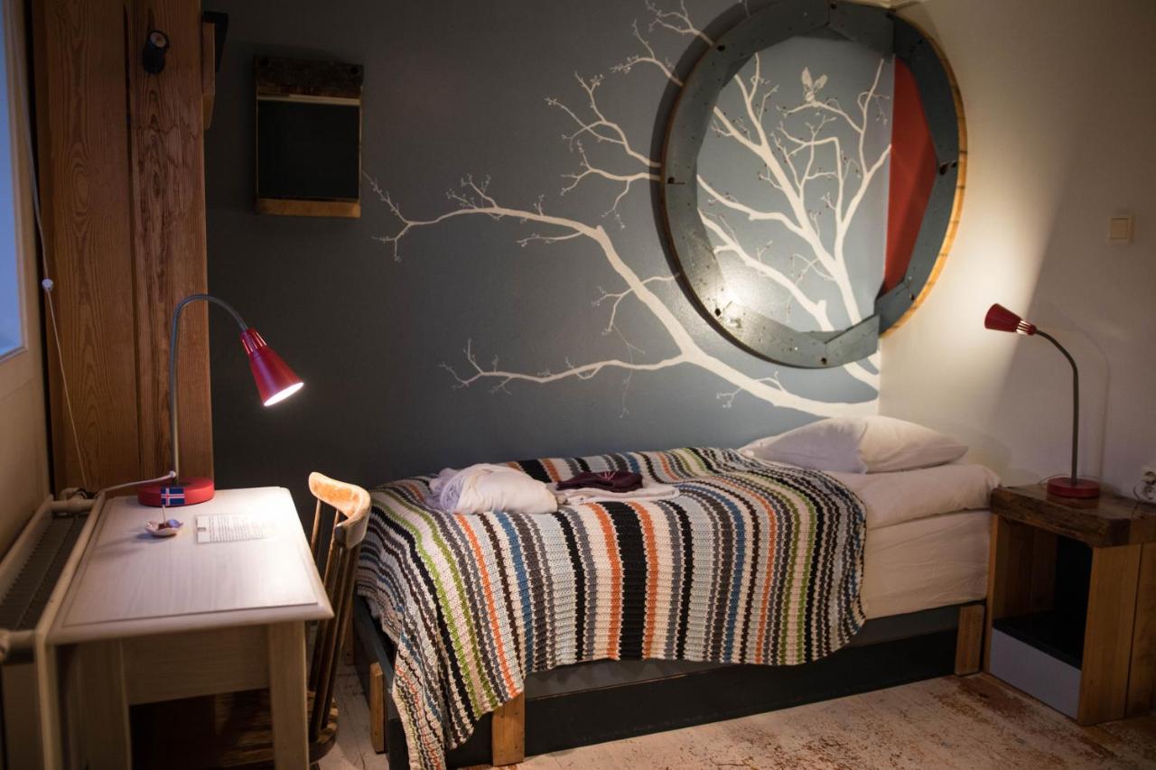 Zweibettzimmer mit Gemeinschaftsbad