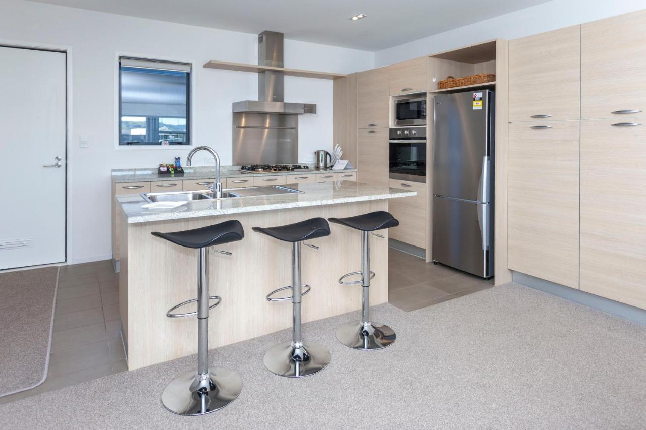 Three-Bedroom Family Suite - Water Front