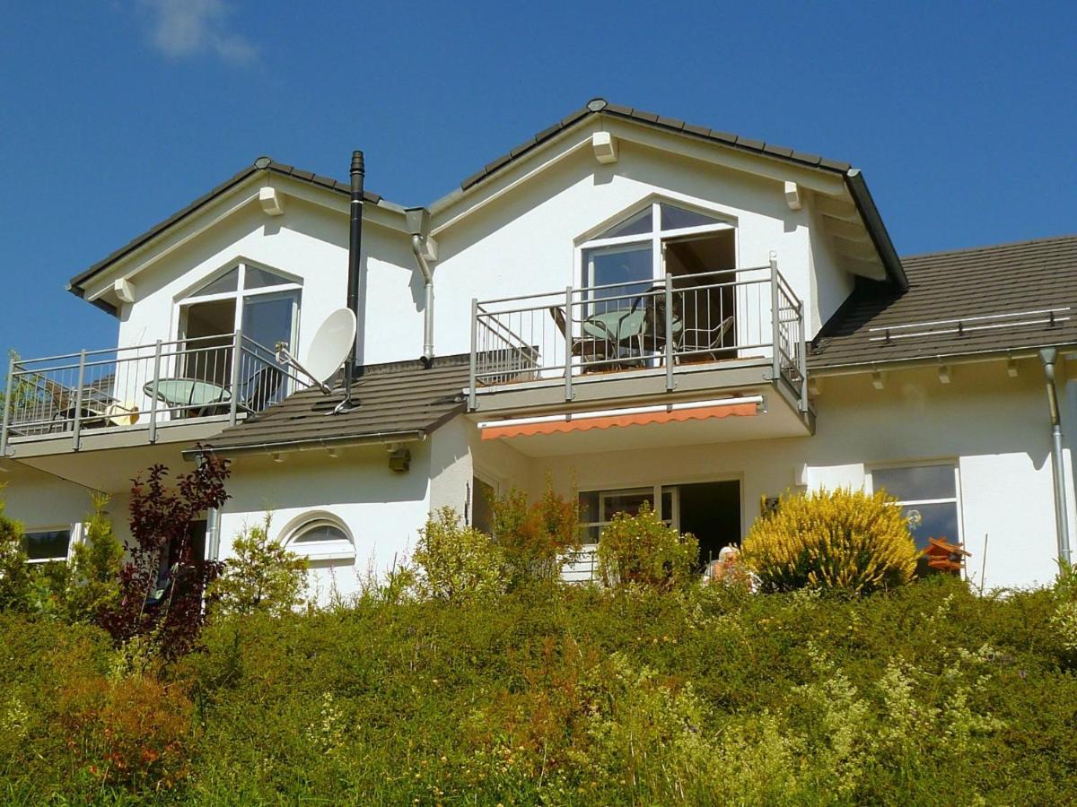 B&B Willingen - 2 separate flats with balcony on the ski slope - Bed and Breakfast Willingen