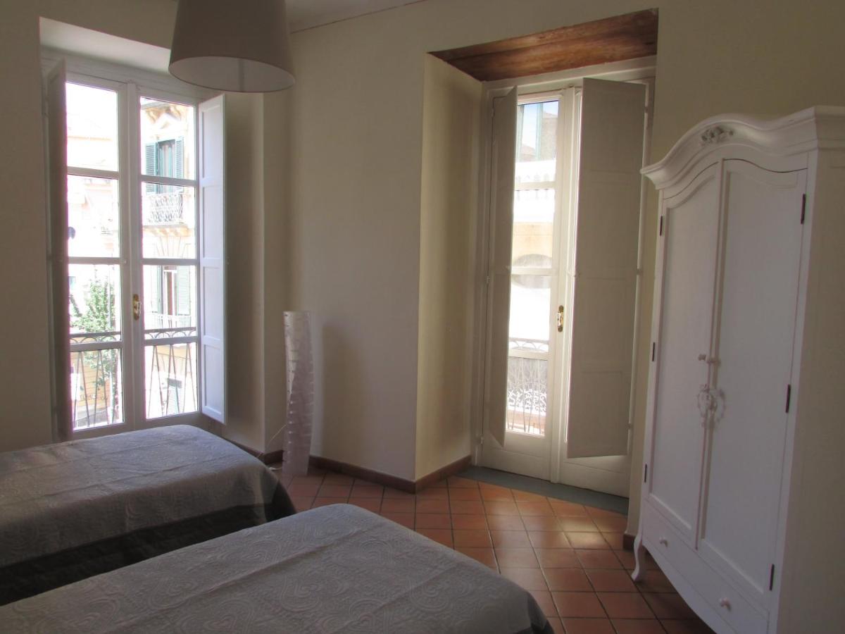 Salerno Domus Claudia - Ferienwohnung