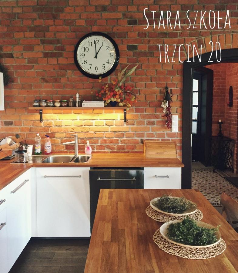Stara Szkola Trzcin 20 - Chambres d’hôtes Trzcin