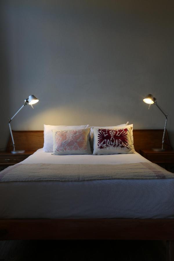 Camera con 2 Letti Matrimoniali e Bagno in Comune