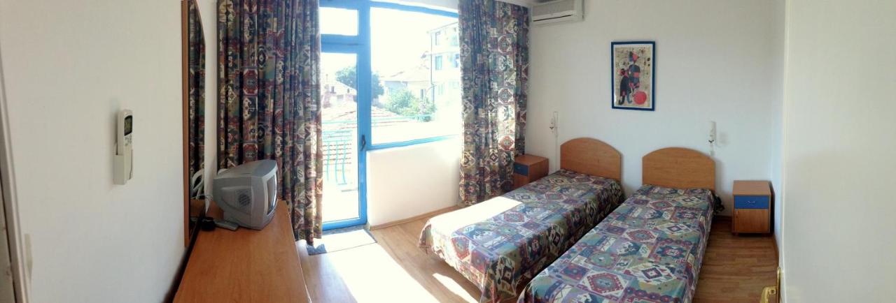 Apartment mit Balkon