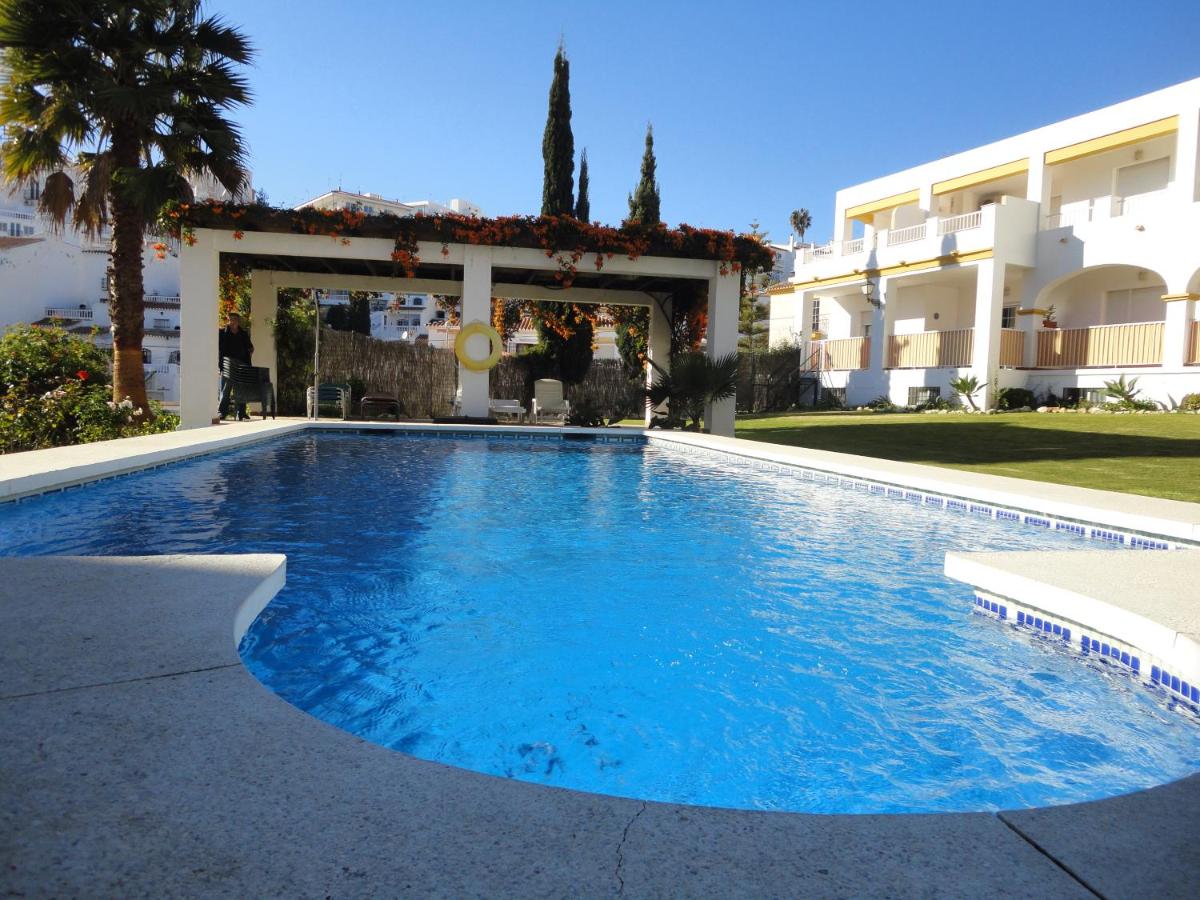 B&B Nerja - Apartamentos Turisticos Almoraide Suites - Bed and Breakfast Nerja