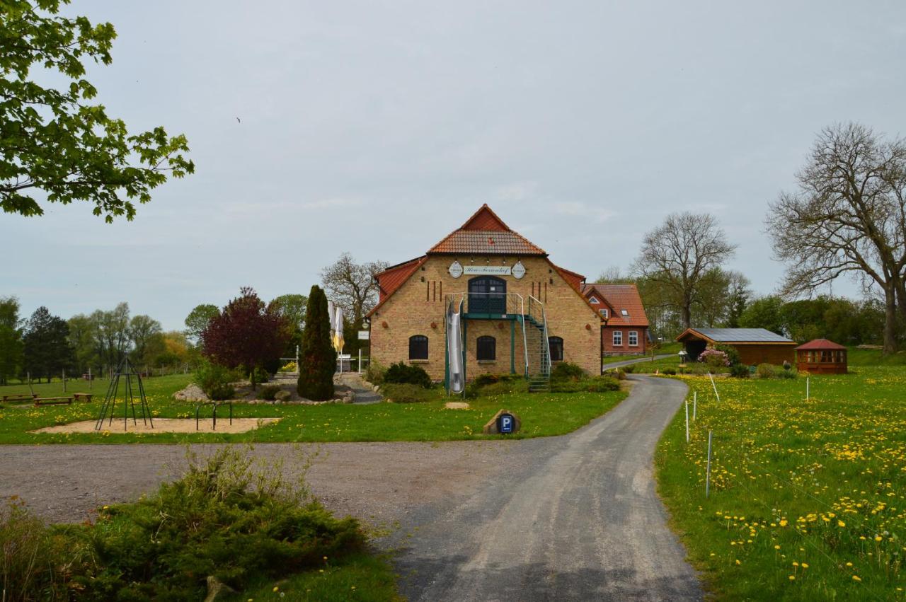 Heu-Ferienhof Altkamp - B&B Putbus
