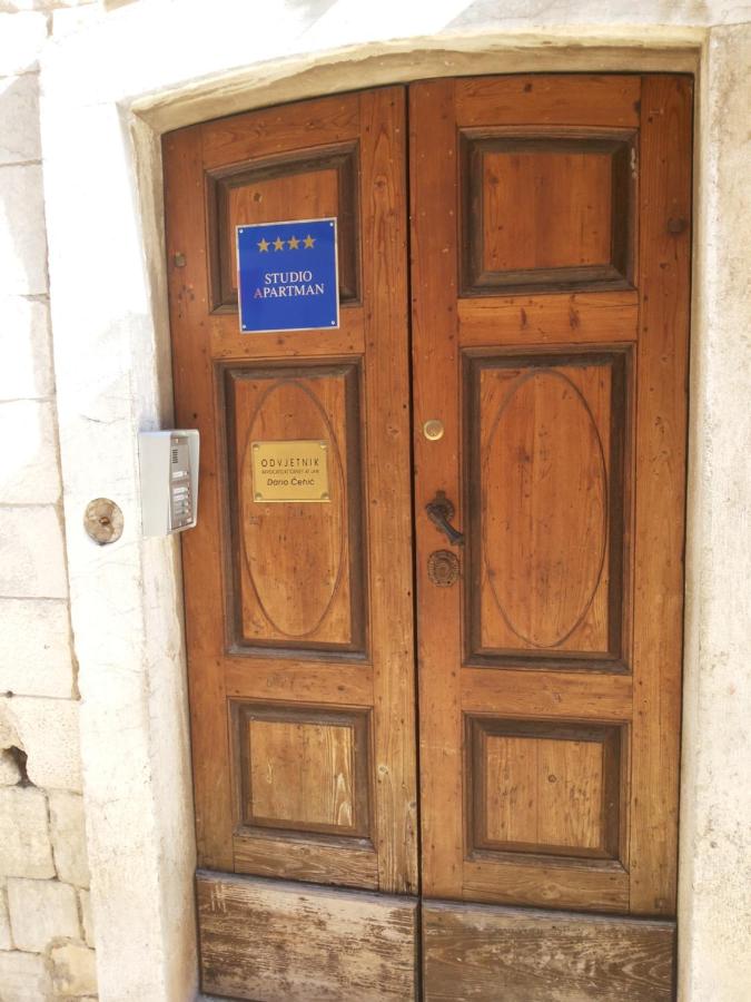 Studio Apartment Sofia - Poreč Old Town Quiet Oasis with FREE parking - B&B Poreč