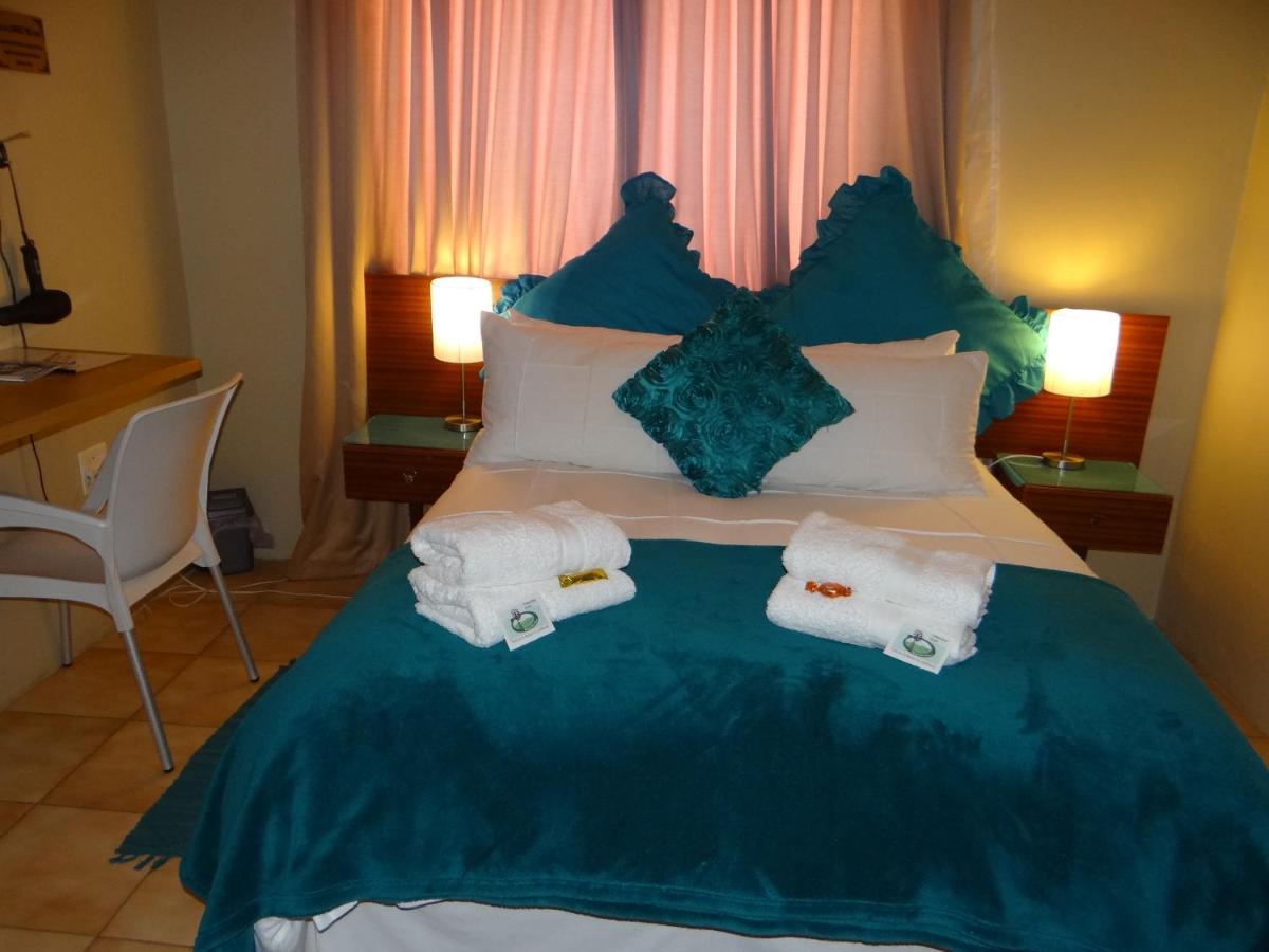 B&B De Aar - Obrigado Guest House - Bed and Breakfast De Aar