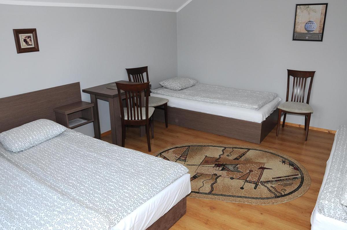 Vierbettzimmer mit privatem externen Bad