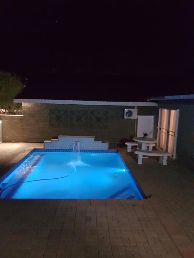 @Home Guest House - B&B Zeerust