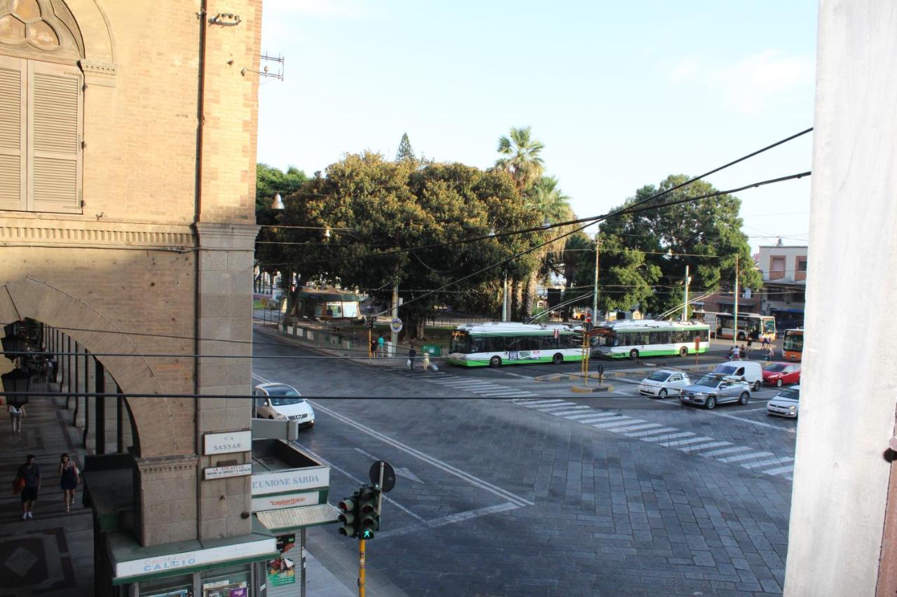Deluxe Double or Twin Room with City View