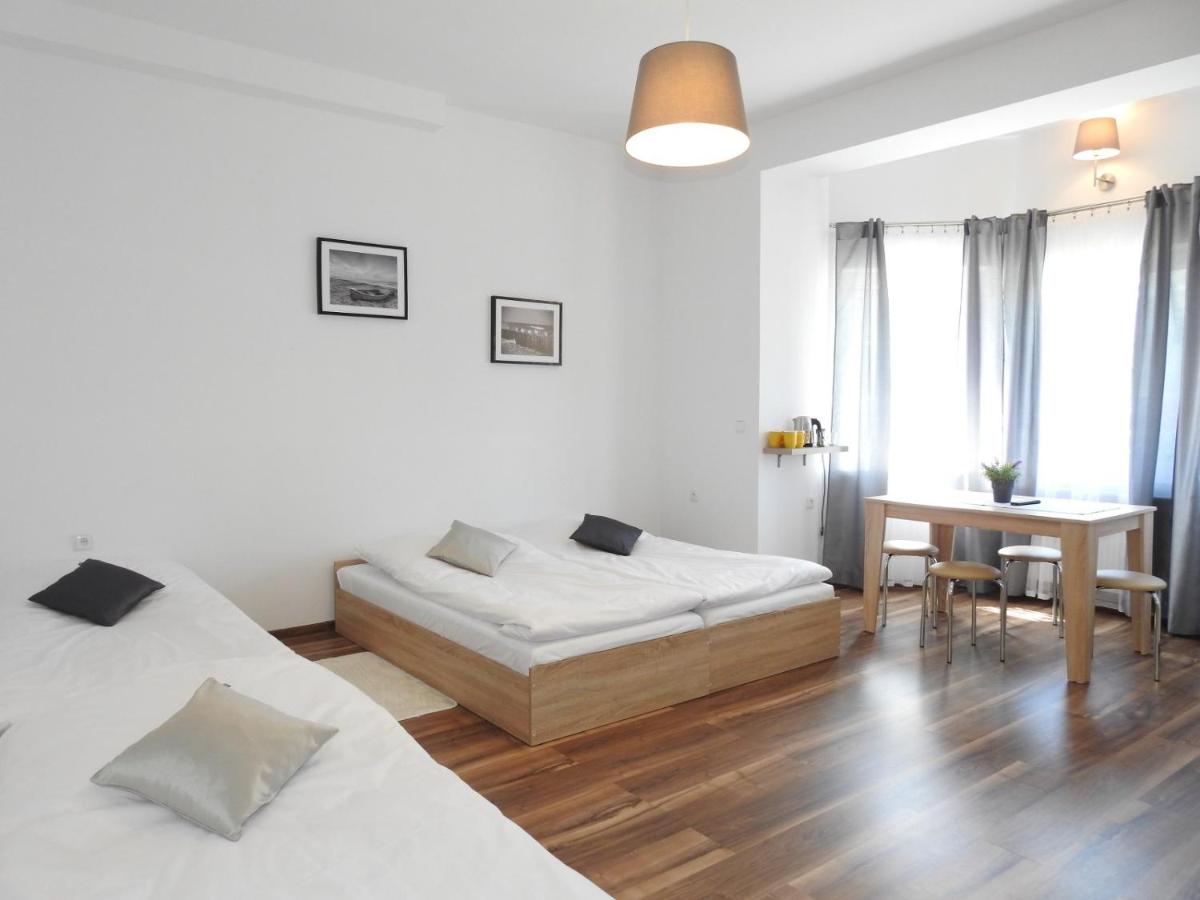 Vierpersoonskamer met Badkamer