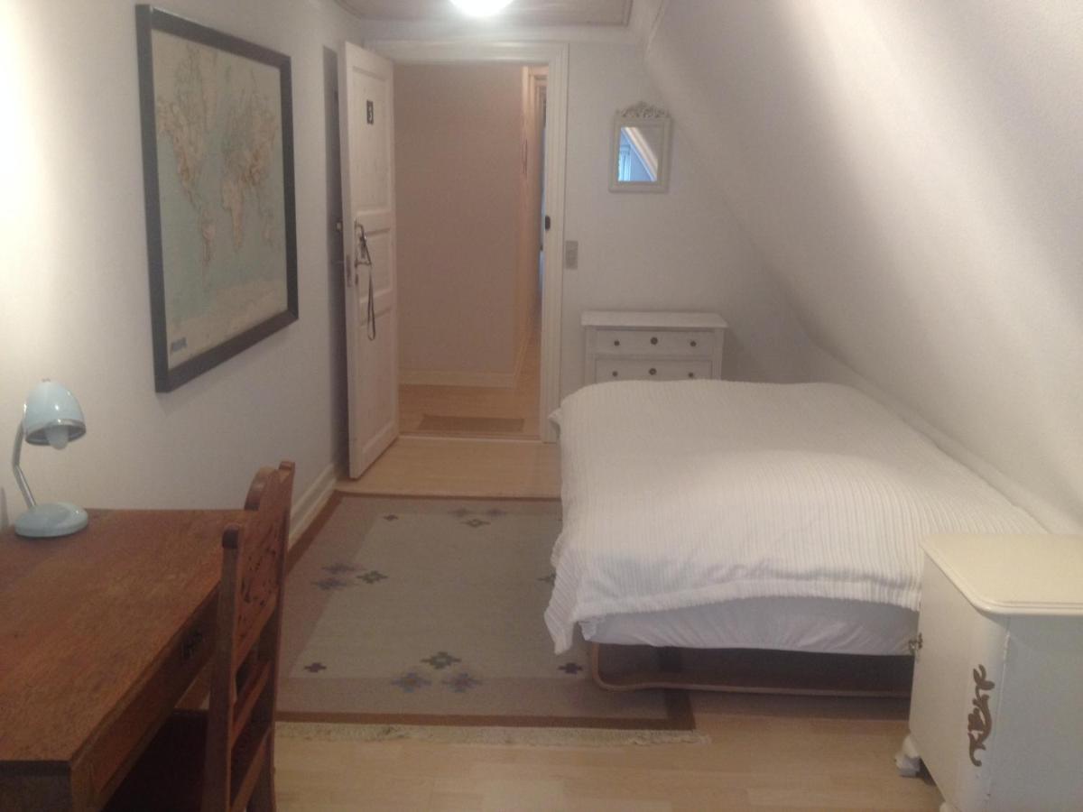 Single Room with Shared Bathroom