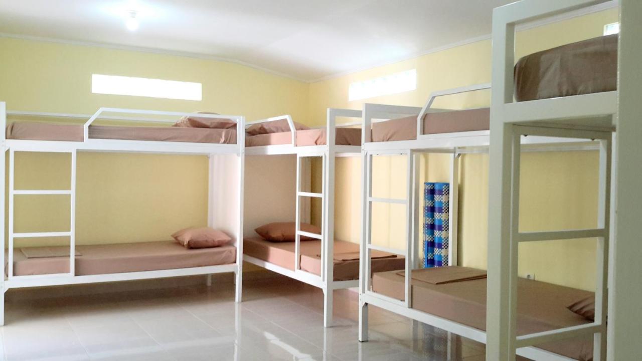 8-Bed Mixed Dormitory Room